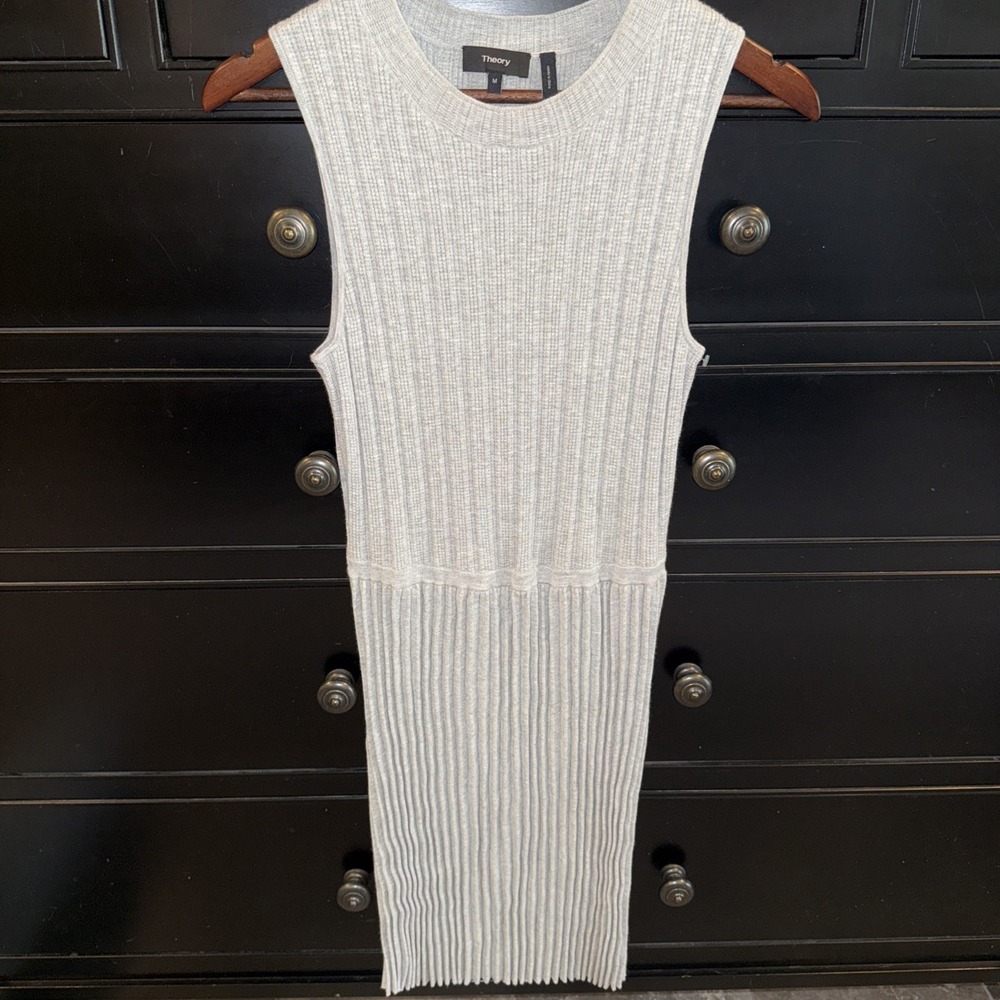 Theory Light Gray Medium Sleeveless‎ Bodycon Sweater Dress Ribbed Pleated